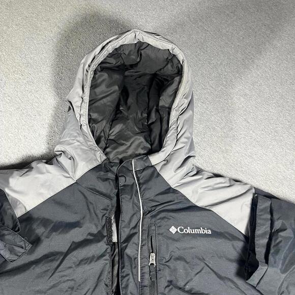 Columbia Quilted Jacket with Hood Yourh Size Large Columbia Winter Coat - Picture 3 of 6
